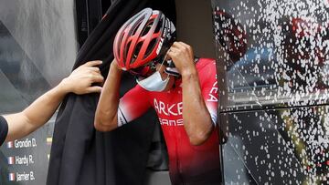 Nairo da parte de tranquilidad tras su caída en el Tour