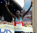 Abel Kirui lidera el doblete de Kenia en el maratón