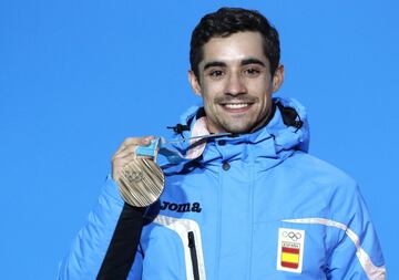 El 17 de febrero de 2018, Javier Fernández hace historia consiguiendo la medalla de bronce en los Juegos olímpicos de invierno en PyeongChang 