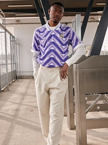 David Alaba posa con la colección LFSTLR.