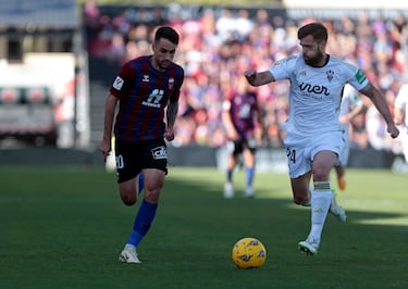 Con su victoria ante el Eldense, ahora el Albacete enlaza dos triunfos seguidos que le sirven para agarrarse a Segunda. Glauder fue el encargado de desequilibrar la balanza, con un tanto en el que controló primero con la izquierda y después batió a Mackay con la derecha.