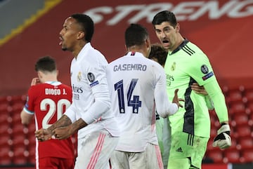 Los jugadores del Real Madrid celebran su pase a semifinales.