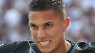 Carlos Salcedo ya fue operado con éxito