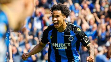 BRUGGE, BELGIUM - April 24 : Buchanan Tajon midfielder of Club Brugge celebrates scoring the opening goal with Lang Noa forward of Club Brugge during the Jupiler Pro League champions Play-Off match between Club Brugge and Royal Antwerp at the Jan Breydel stadium on April 24, 2022 in Brugge, Belgium , 24/04/2022 ( Photo by Jan De Meuleneir / Photo News via Getty Images)