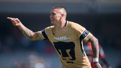 10 futbolistas que vistieron la camiseta de Pumas y América