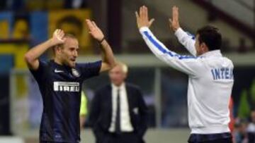 Palacio lo celebra con Zanetti.