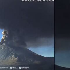 Vídeo: Por esta erupción del Popocatépetl, se cancelaron vuelos en el AICM