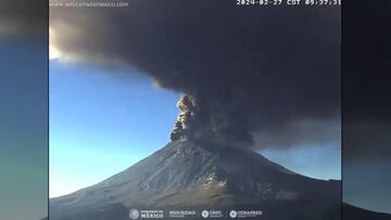 Vídeo: Por esta erupción del Popocatépetl, se cancelaron vuelos en el AICM