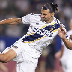 Zlatan Ibrahimovic nominated for Puskas Award