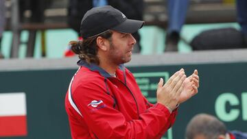 Tenis, Chile v Colombia, Copa Davis 2016.
 Nicolas Massu alienta, durante el partido de Chile ante Colombia por la segunda ronda del Grupo I Americano de Copa Davis.
 Iquique, Chile
 16/07/2016.
 Alex D&Atilde;&shy;az D&Atilde;&shy;az/Photosport.