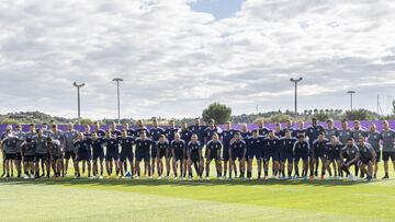 ¿Cuál es la situación de los 32 componentes de la plantilla?