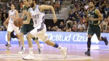El Real Madrid, como Sergio Rodríguez en la imagen, va lanzado en la Liga Endesa.