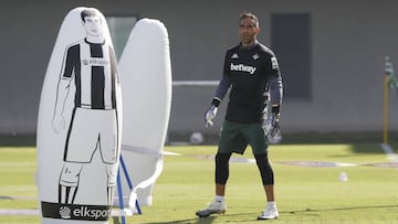 Claudio Bravo, en un entrenamiento.