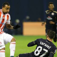 Felipe Pardo va a Francia y Fabián Castillo se queda en Turquía