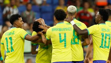 Soccer Football - International Friendly - Brazil v Guinea - Stage Front Stadium, Cornella de Llobregat, Spain - June 17, 2023   Brazil's Eder Militao celebrates scoring their third goal with Rodrygo, Marquinhos, Joelinton and Vinicius Junior REUTERS/Albert Gea