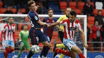 Sergio Gómez, en un partido con el Huesca.