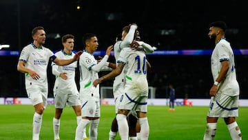 Soccer Football - Champions League - Paris St Germain v PSV Eindhoven - Parc des Princes, Paris, France - October 22, 2024 PSV Eindhoven's Noa Lang celebrates scoring their first goal with teammates REUTERS/Christian Hartmann