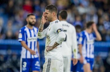 Sergio Ramos triste tras el pitido final. 