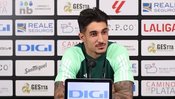 Álex Sancris, en rueda de prensa.