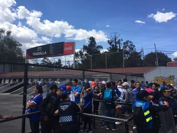 El Estadio Azteca se pintó de celeste en el regreso de Cruz Azul