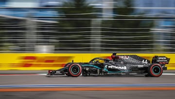 Lewis Hamilton (Mercedes W11). Sochi, Rusia. F1 2020. 