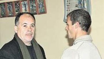 <b>CHARLA. </b>Alfredo Duro dialogó ayer con Mariano Pernía.