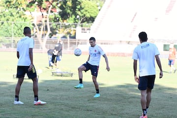 Los dirigidos por Reinaldo Rueda entrenaron en Río de Janeiro y esperan por su rival en la siguiente fase entre Uruguay o Paraguay.