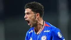 ‘Toro’ Fernández lleva esperanza a Cruz Azul en un empate inesperado con Tigres