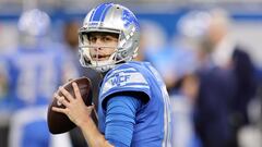 DETROIT, MICHIGAN - DECEMBER 04: Jared Goff #16 of the Detroit Lions throws the ball before the game against the Jacksonville Jaguars at Ford Field on December 04, 2022 in Detroit, Michigan.   Gregory Shamus/Getty Images/AFP (Photo by Gregory Shamus / GETTY IMAGES NORTH AMERICA / Getty Images via AFP)