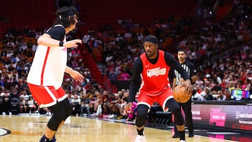 MIAMI, FLORIDA - OCTOBER 09: Jimmy Butler #22 of the Miami Heat dribbles the ball during the during the Miami Heat Red, White & Pink Game at Kaseya Center on October 09, 2023 in Miami, Florida. Megan Briggs/Getty Images/AFP (Photo by Megan Briggs / GETTY IMAGES NORTH AMERICA / Getty Images via AFP)