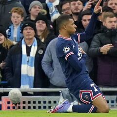 Mbappé, la excepción del naufragio en Manchester