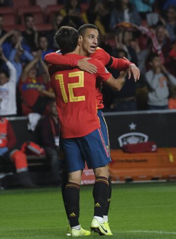 1-0. Rodrigo Moreno celebró el primer gol.