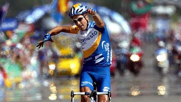 Juan Antonio Flecha celebrando su victoria en el Tour de 2003.