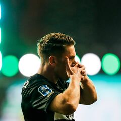 Gyökeres termina con Samu