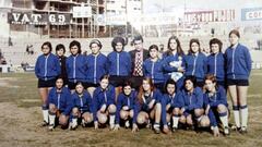 El Espanyol albergó el primer partido femenino en España