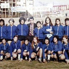 El fútbol femenino ya abarrotó Sarrià y el Camp Nou en 1971