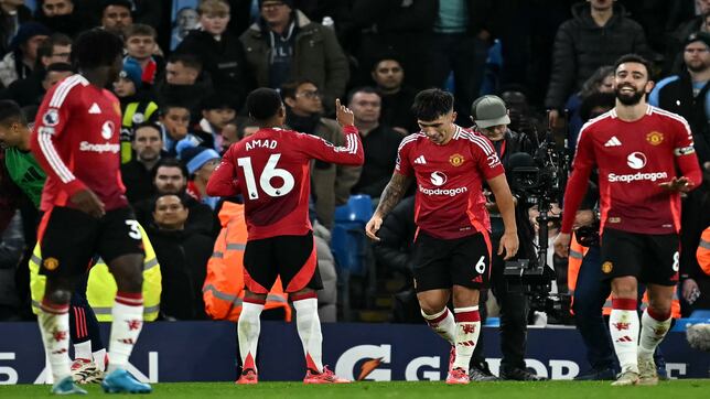 Manchester United vence o Manchester City em um emocionante derbi
