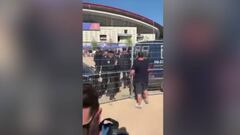 Un hooligan inglés se encaró con la Policía: el desenlace inquieta