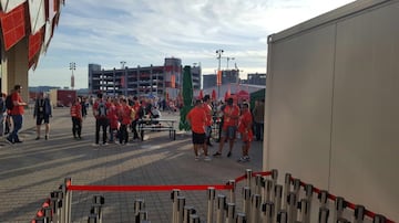 Así se vive la previa de Chile-Camerún en Moscú. 