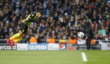 2-1. Aubameyang marcó el primer gol.