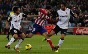 Penalti de Víctor Ruiz a Diego Costa.