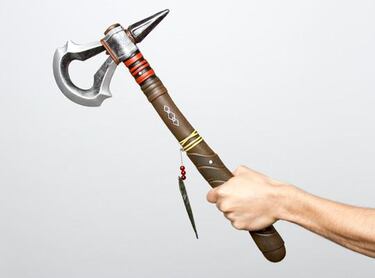 Un tomahawk real para Assassin's Creed III