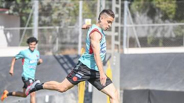 Rafael Santos Borré durante un entrenamiento con la Selección Colombia.