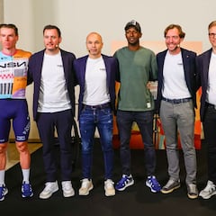 Iniesta se vuelca en el ciclismo: “No es un paso más, es uno muy importante”