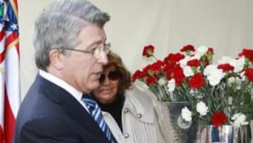 Cerezo: "Creo que el tema de Forlán está desmadrado"