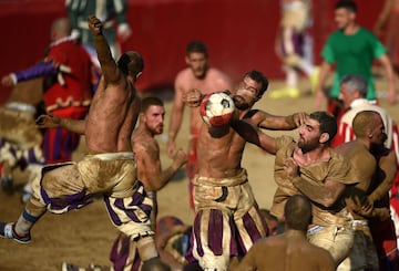 Las imágenes más salvajes del Calcio Storico Fiorentino