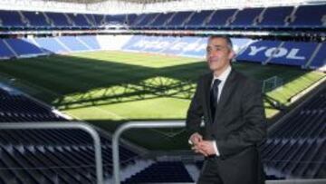 Ramon Robert, posando en Cornellà-El Prat.