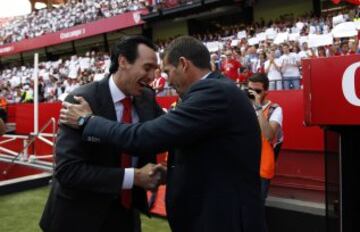 Saludo entre Unai Emery y Juan Merino.