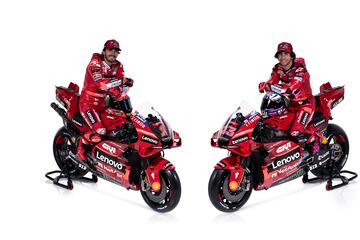 Francesco Bagnaia y Enea Bastianini en la presentación de la nueva Ducati para la temporada 23.