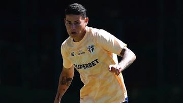 James Rodríguez en un entrenamiento de Sao Paulo.